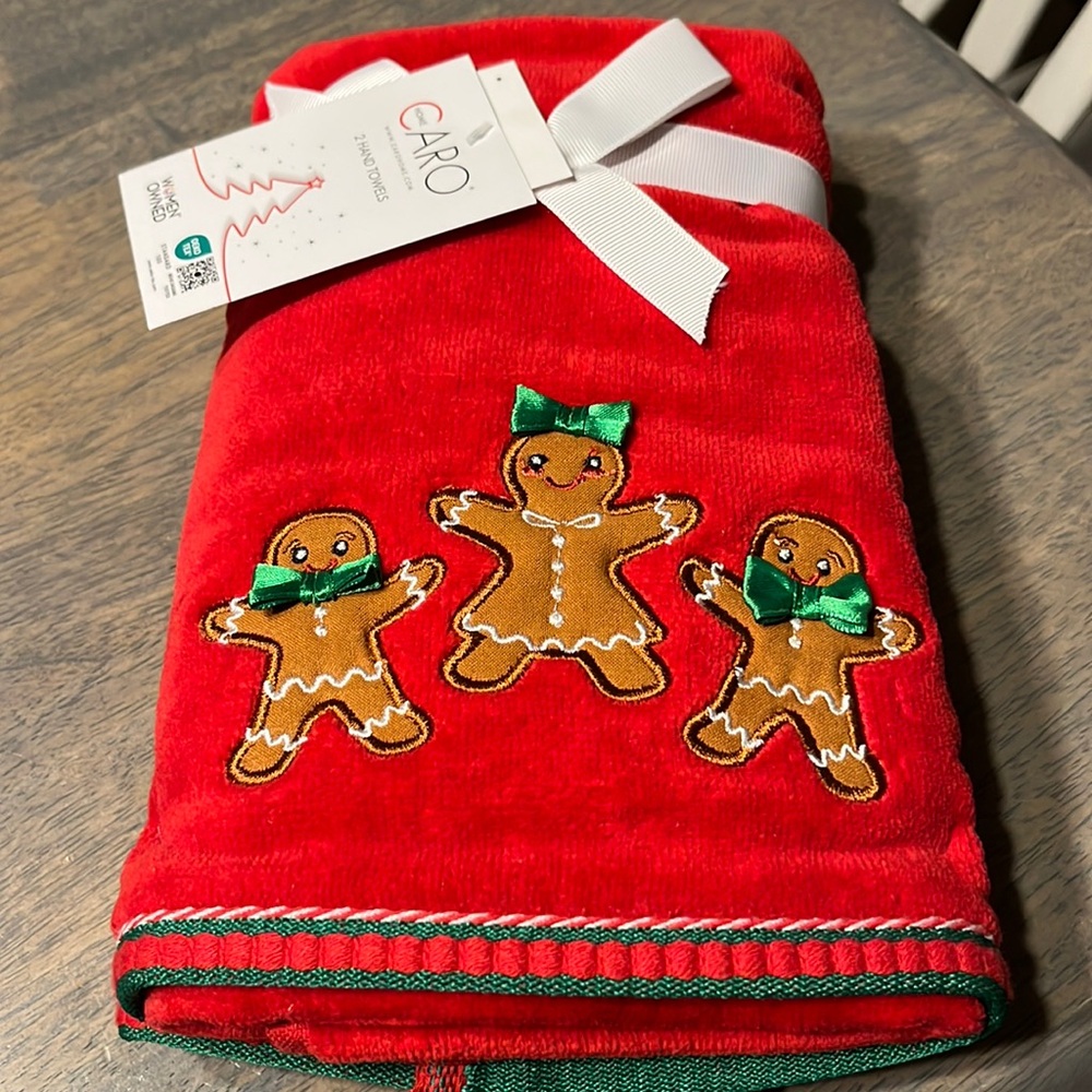 NWT Set of two gingerbread holiday hand towels